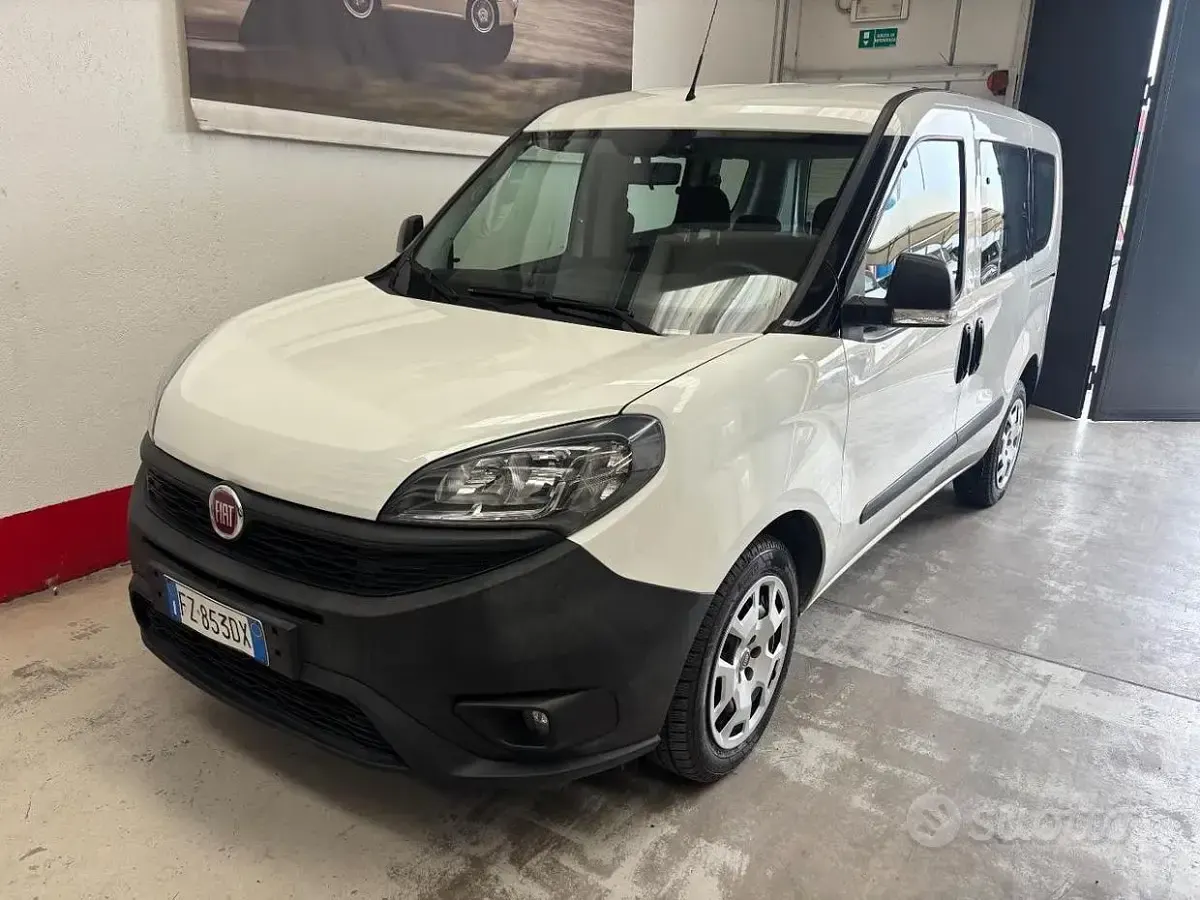 Usata Fiat Doblò 95 CV (69 kW) 2019 Bianco Monovolume