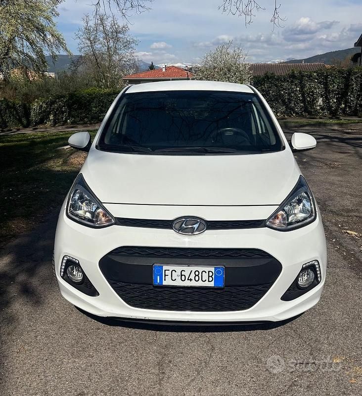 Usata Hyundai i10 GO! 67 CV (49 kW) 2016 Bianco Utilitaria