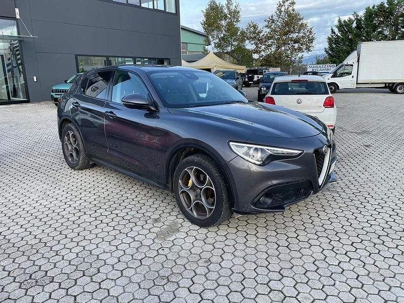 Usata Alfa Romeo Stelvio Executive 210 CV (154 kW) 2019 Grigio SUV