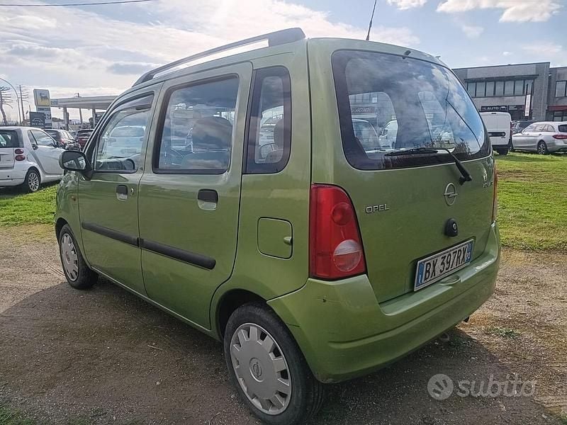 Usata Opel Agila Comfort 75 CV (55 kW) 2002 Verde Monovolume
