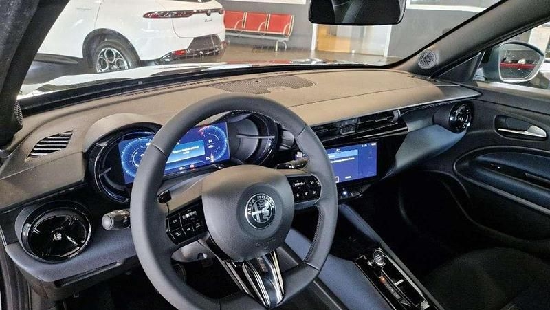 Nuova Alfa Romeo GT Junior 136 CV (100 kW) 2025 Nero Berlina