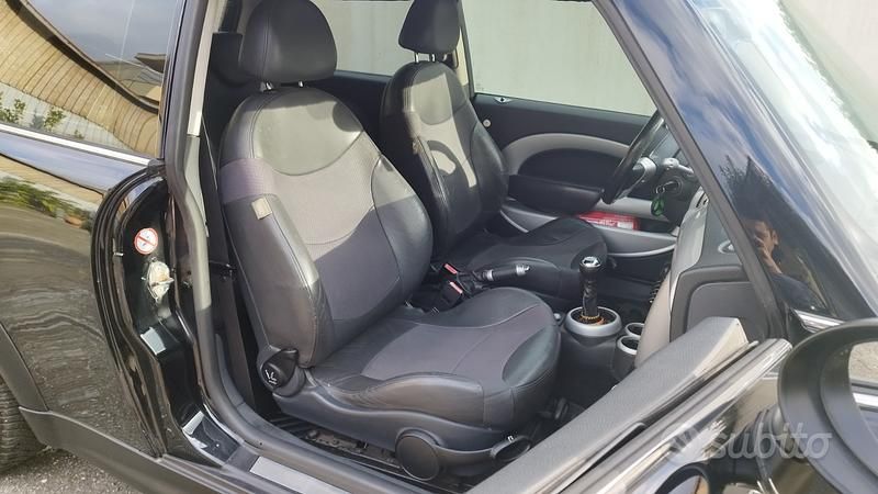 Usata Mini Cooper S 170 CV (125 kW) 2004 Nero Utilitaria