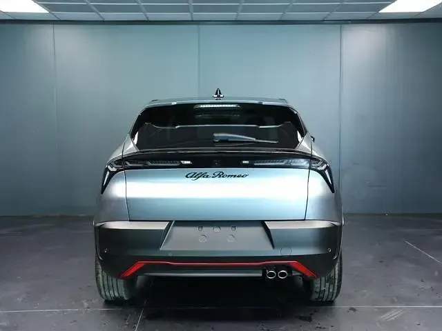 Nuova Alfa Romeo GT Junior Edizione Speciale 145 CV (106 kW) 2026 Grigio SUV