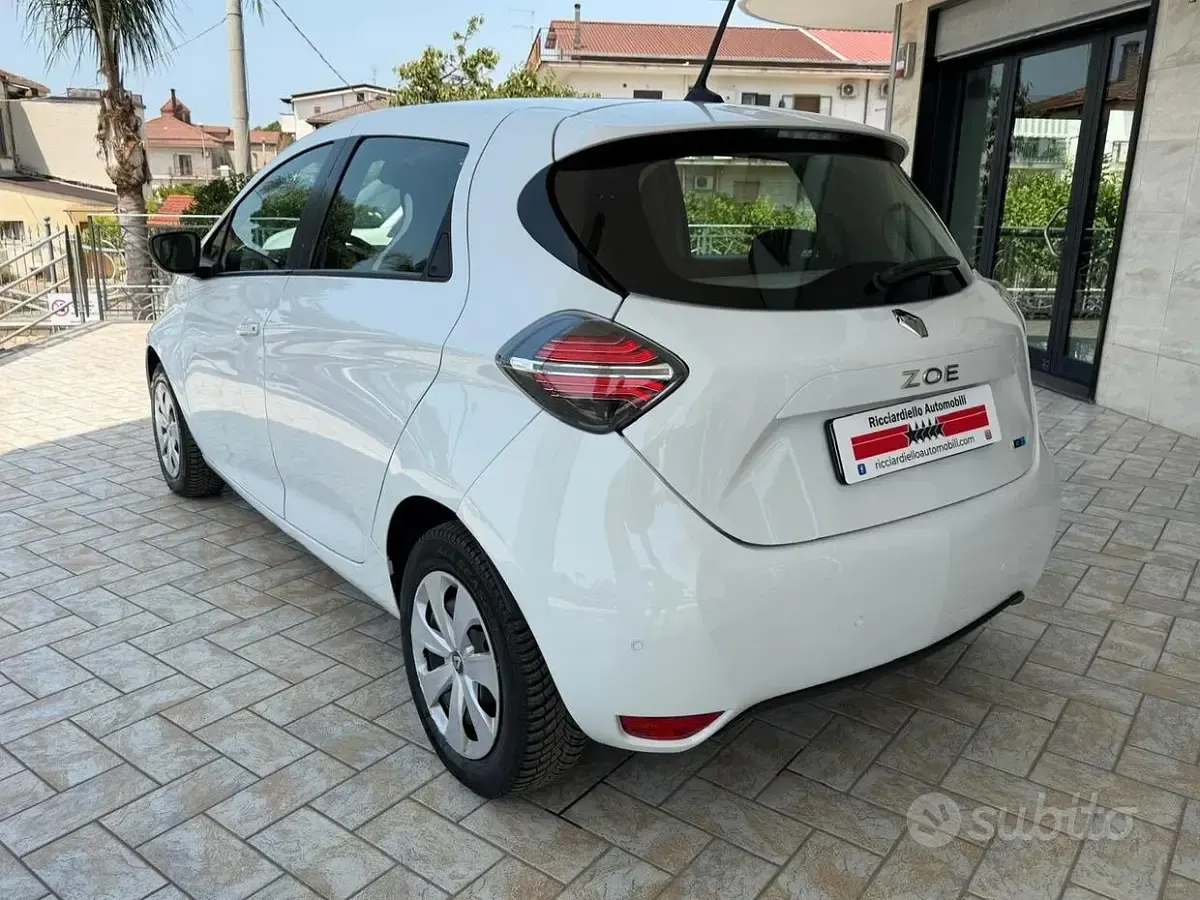 Usata Renault Zoe Life 50 kW (69 CV) 2022 Bianco Utilitaria