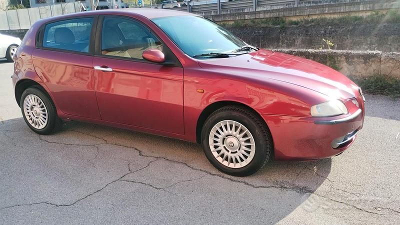 Usado Alfa Romeo 147 116 CV (85 kW) 2002 Utilitario
