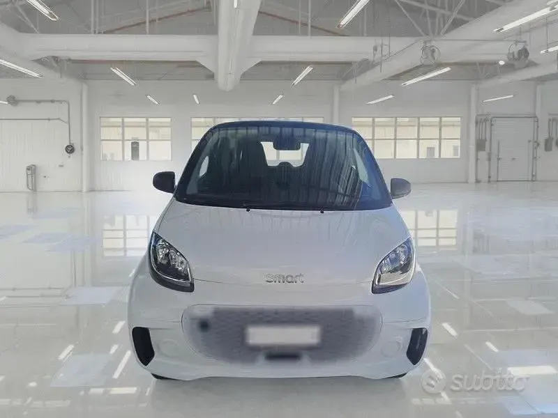 Usata Smart ForTwo Coupé Passion 41 kW (56 CV) 2022 Bianco Coupé