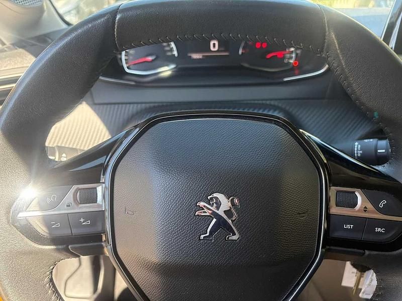 Usata Peugeot 308 Allure 131 CV (96 kW) 2024 Grigio Berlina