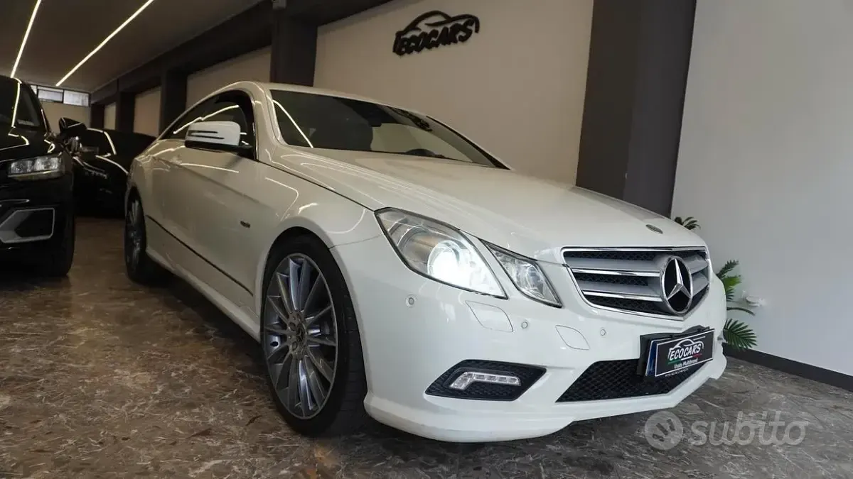 Usata Mercedes E250 Avantgarde 204 CV (150 kW) 2011 Bianco Coupé