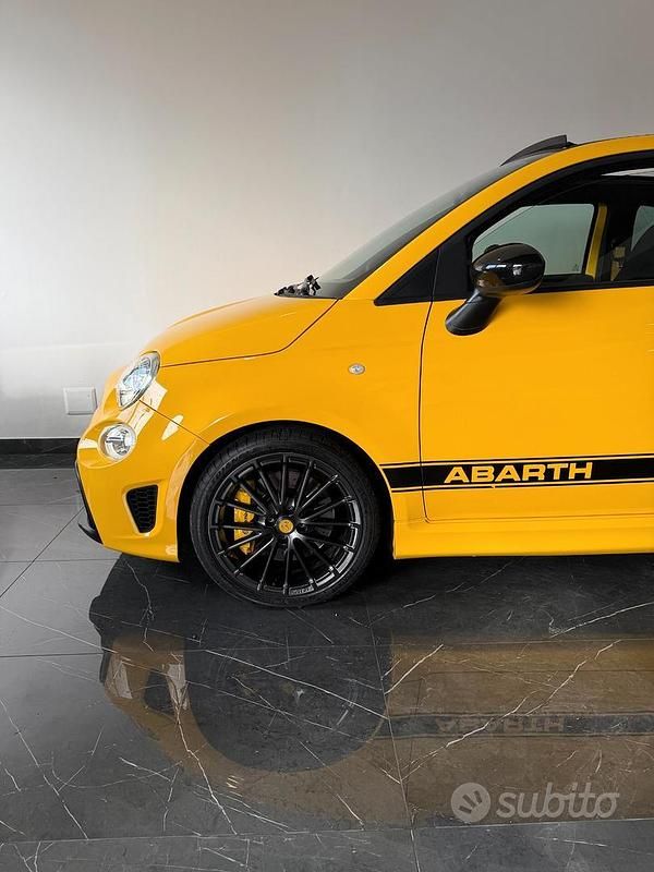 Usata Abarth 595C Competizione 180 CV (132 kW) 2021 Giallo Cabrio