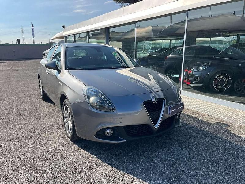 Usata Alfa Romeo Giulietta Distinctive 120 CV (88 kW) 2016 Grigio Berlina