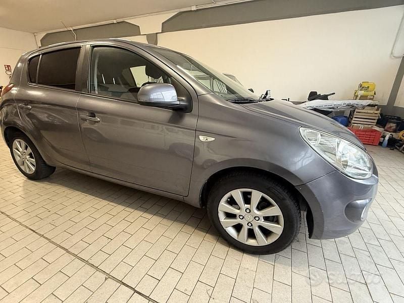 Usata Hyundai i20 Comfort 2009 Grigio Utilitaria
