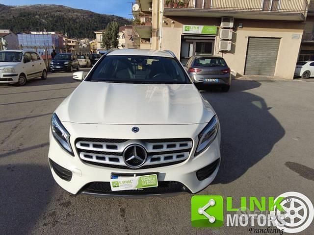 Usata Mercedes GLA200 Premium 135 CV (99 kW) 2018 Bianco SUV