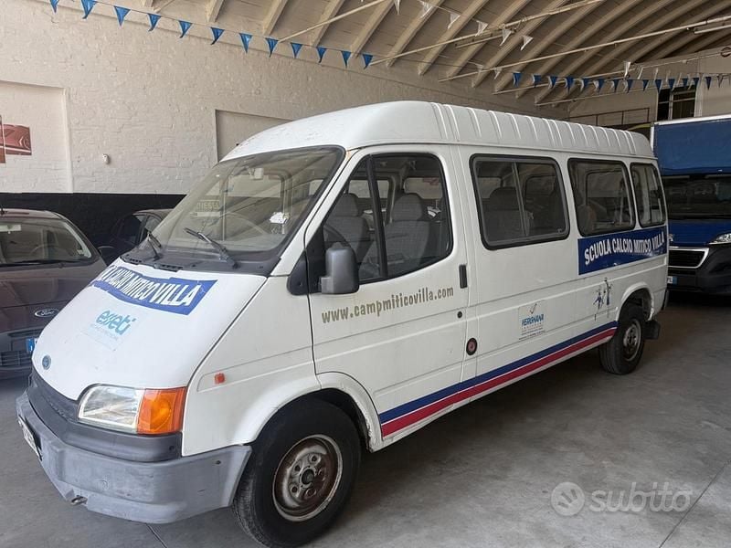 Occasion Ford Transit 85 ch (62 kW) 1999 Blanc Monospace