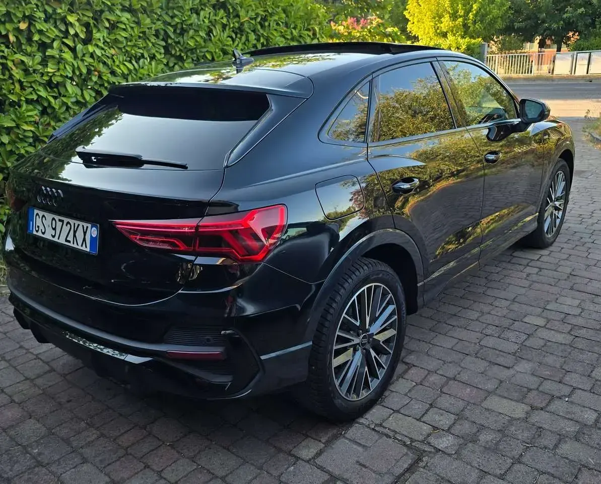 Usata Audi Q3 Sportback S-Line 150 CV (110 kW) 2023 Nero mitos SUV