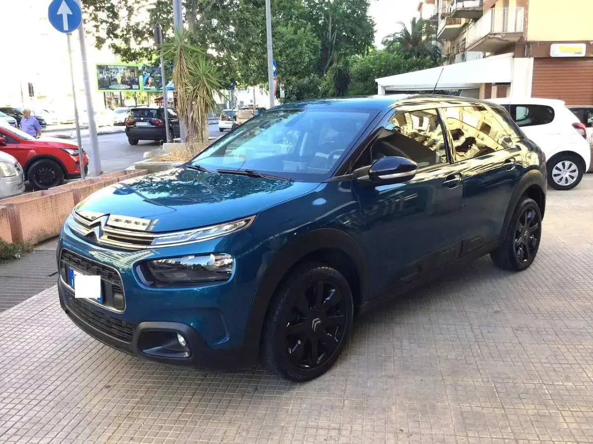 Usata Citroën C4 Shine 99 CV (72 kW) 2019 Blu/azzurro SUV