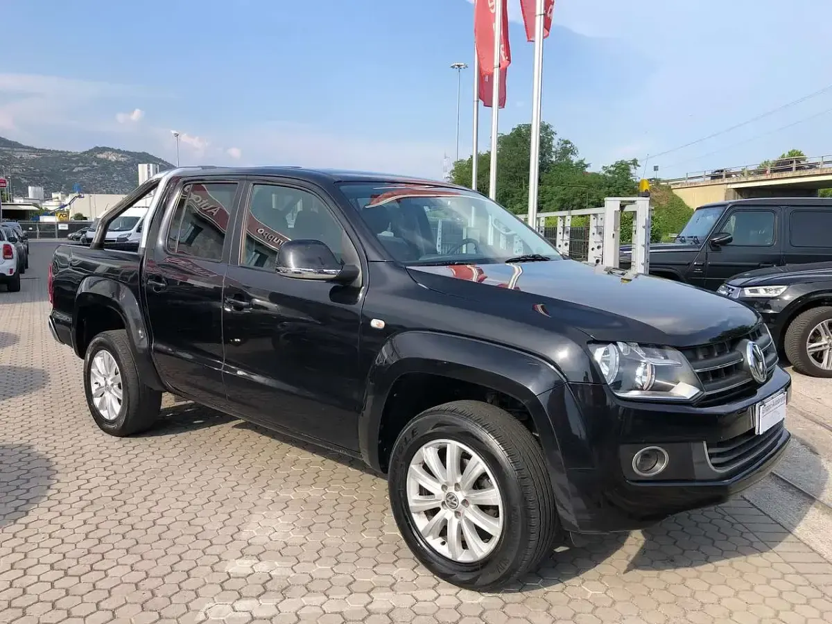 Usata VW Amarok Trendline 163 CV (119 kW) 2011 Nero Pick-up