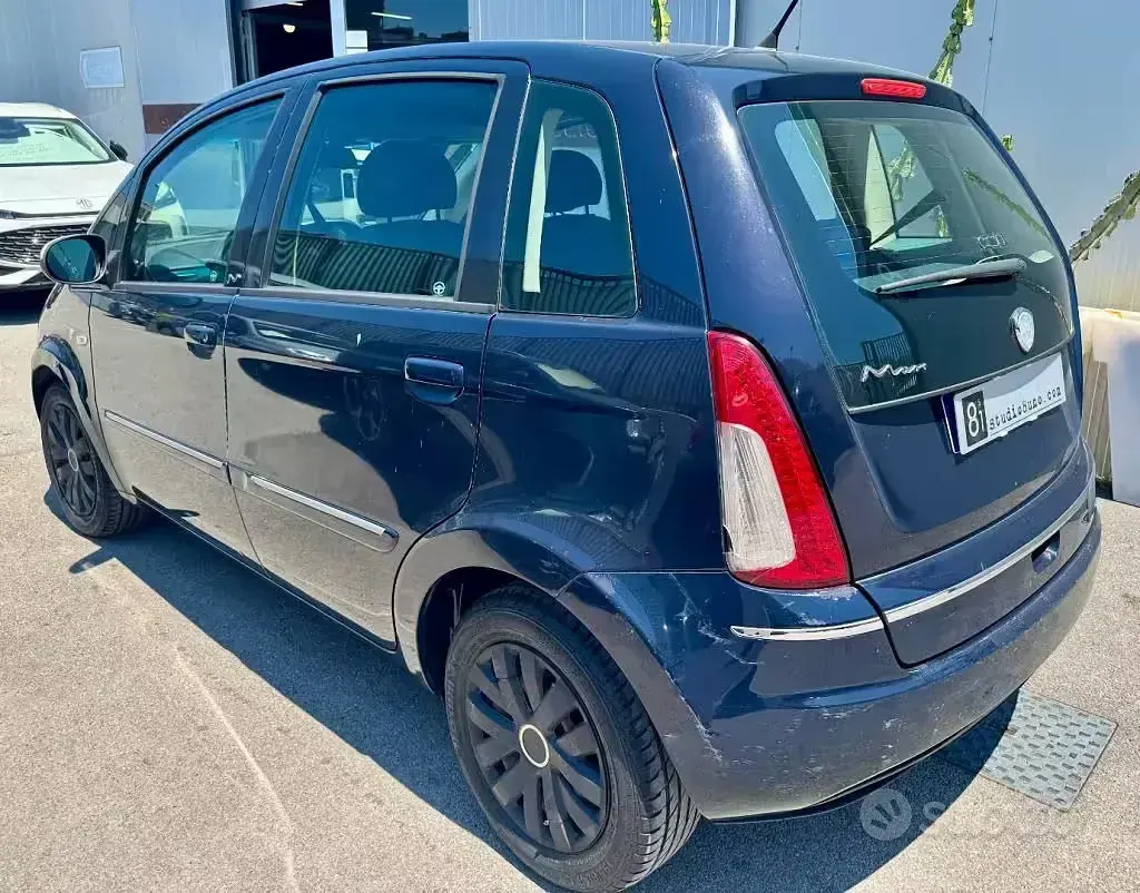 Usata Lancia Musa 77 CV (56 kW) 2010 Bluazzurro Monovolume