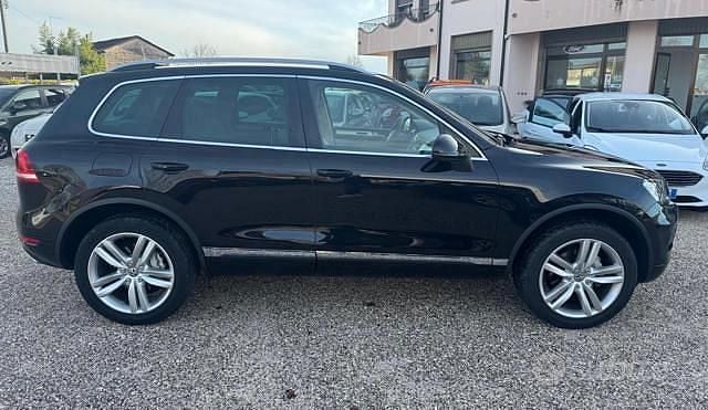 Usata VW Touareg Executive 240 CV (176 kW) 2011 Nero SUV