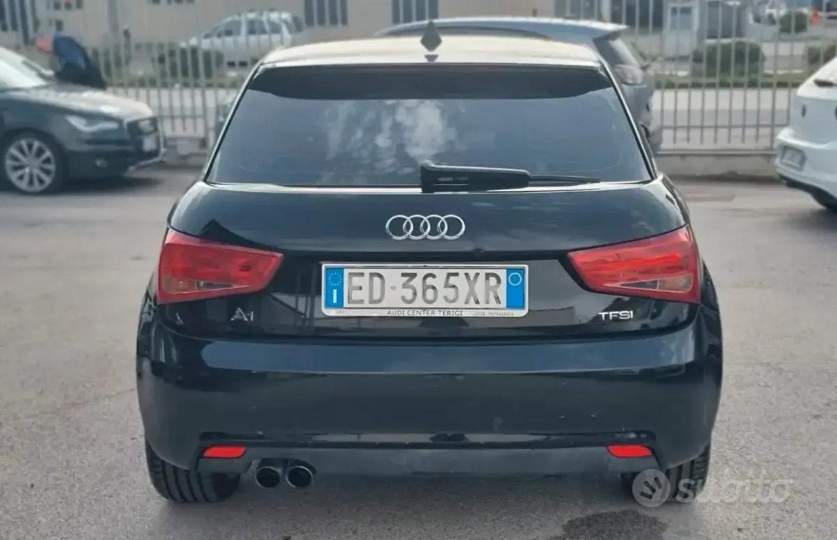 Usata Audi A1 122 CV (89 kW) 2010 Nero Utilitaria