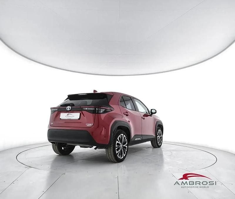 Usata Toyota Yaris Cross Lounge 92 CV (67 kW) 2021 Rosso SUV