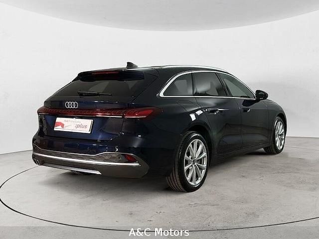 Usata Audi A5 Advanced 204 CV (150 kW) 2025 Blu Utilitaria