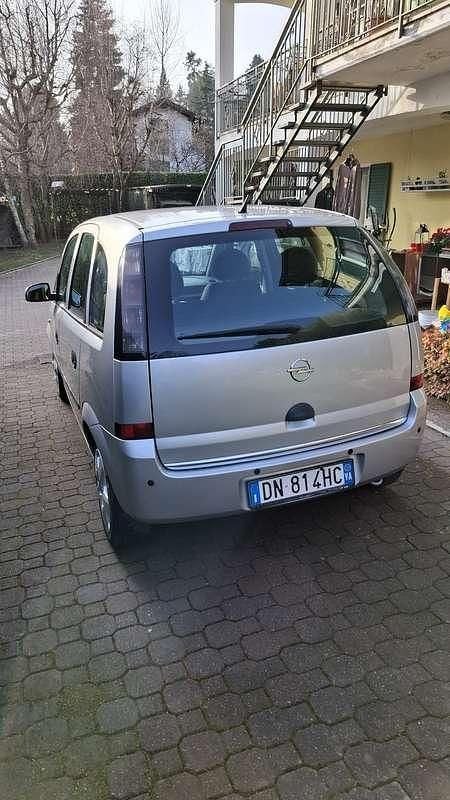 Usata Opel Meriva Cosmo 90 CV (66 kW) 2008 Monovolume