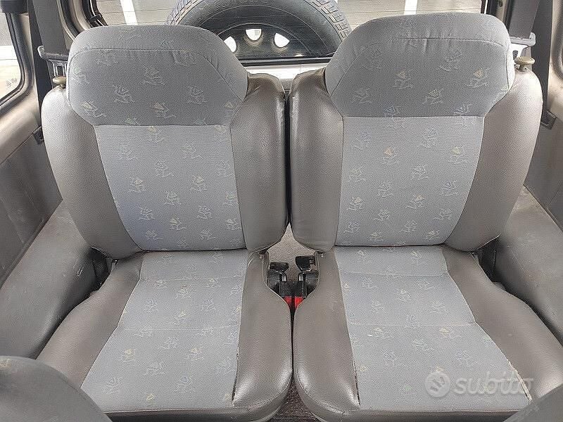 Usata Suzuki Vitara 87 CV (63 kW) 2002 Grigio SUV