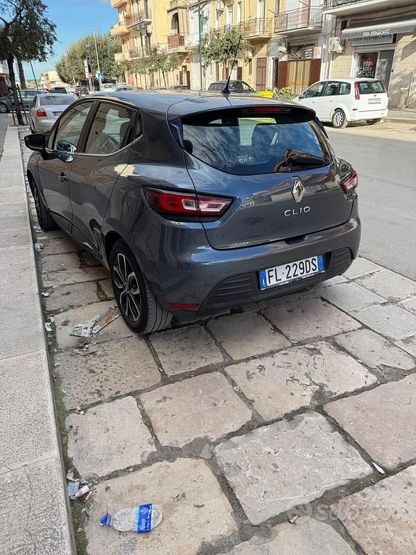 Usata Renault Clio IV 75 CV (55 kW) 2017 Grigio Berlina