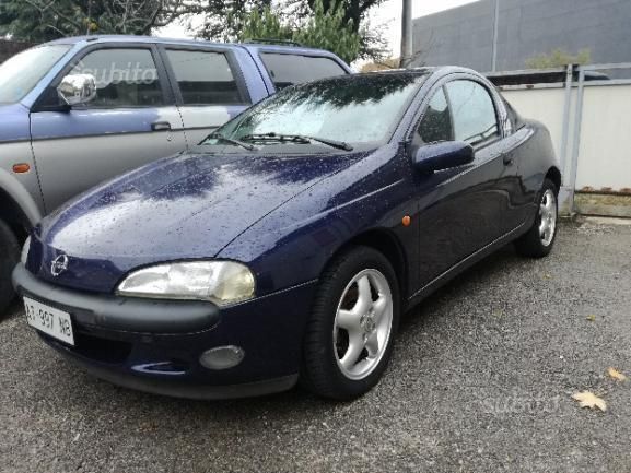 Opel tigra 2000