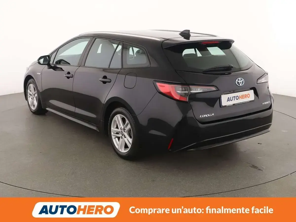 Second-hand Toyota Corolla Style 122 CP (89 kW) 2021 Negru Break