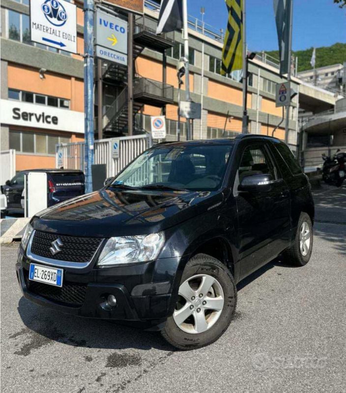 Nero Usata 2012 Suzuki Grand Vitara SUV | 6500 € - Immagine 1/4