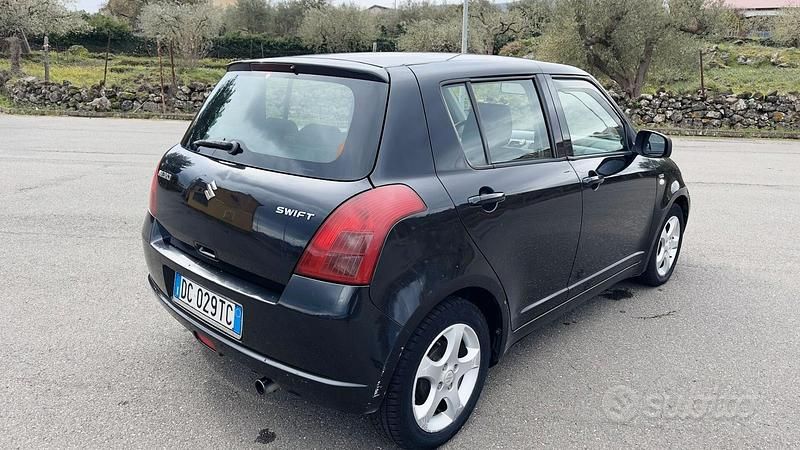 Usata Suzuki Swift 69 CV (50 kW) 2006 Nero Utilitaria