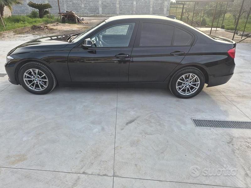 Usata BMW 316 115 CV (84 kW) 2014 Nero Berlina