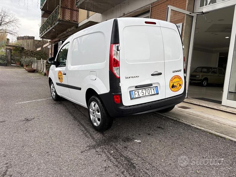 Usata Renault Kangoo 110 CV (80 kW) 2019 Bianco Monovolume