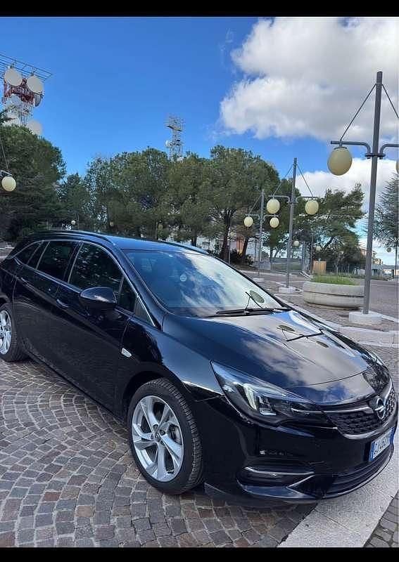 Usata Opel Astra Business Elegance 122 CV (89 kW) 2022 Utilitaria