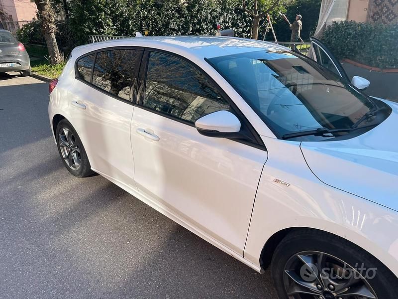 Usata Ford Focus ST-Line 125 CV (91 kW) 2019 Bianco Berlina