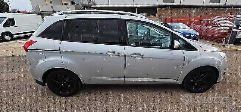 Grigio Usata 2014 Ford Grand C-Max Titanium Monovolume | 9000 € (Ottimo prezzo) - Immagine 1/4