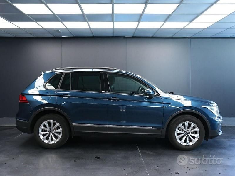 Usata VW Tiguan Life 150 CV (110 kW) 2023 Blu SUV