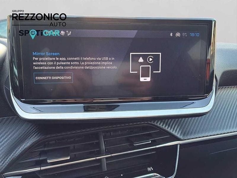 Usata Peugeot 208 Allure 101 CV (74 kW) 2025 Argento metallizzato Utilitaria