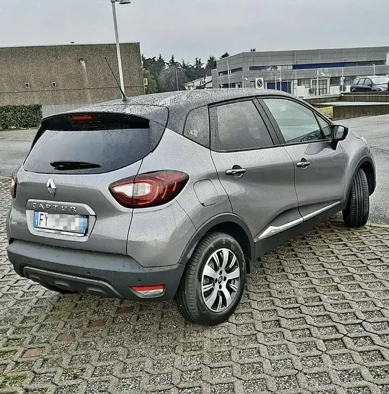 Usata Renault Captur 90 CV (66 kW) 2019 SUV
