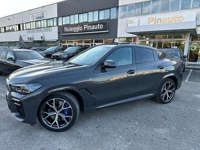 Usata BMW X6 M Sport 340 CV (250 kW) 2022 Grigio scuro SUV