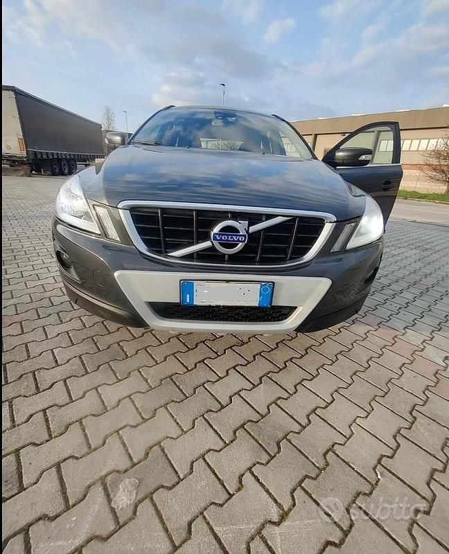 Usata Volvo XC60 Momentum 205 CV (150 kW) 2010 Nero SUV