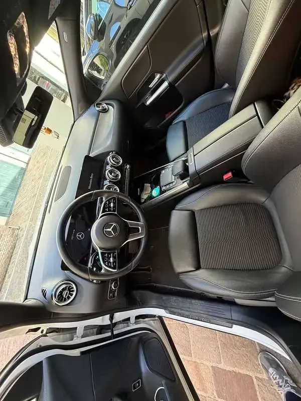 Usata Mercedes GLA200 150 CV (110 kW) 2021 Bianco SUV