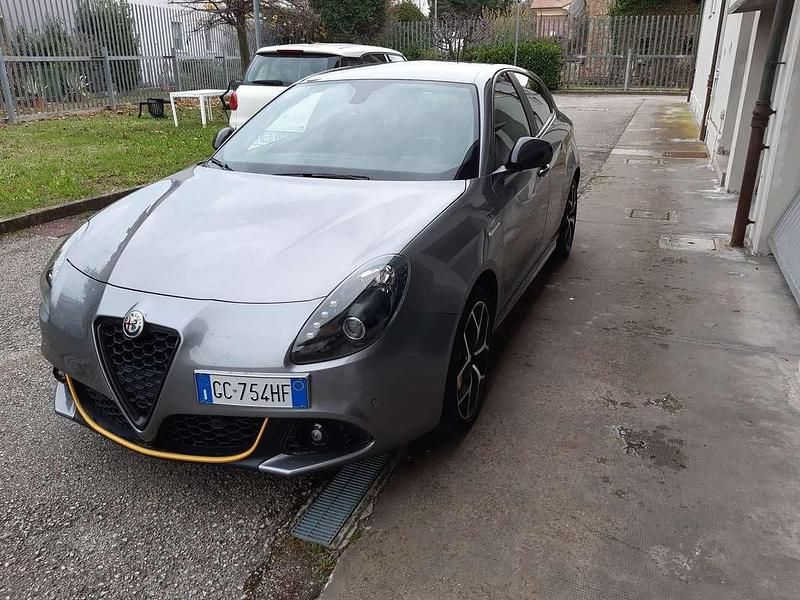 Usata Alfa Romeo Giulietta Sprint 120 CV (88 kW) 2020 Berlina