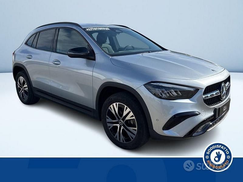 Usata Mercedes GLA180 Advanced 116 CV (85 kW) 2025 Grigio SUV