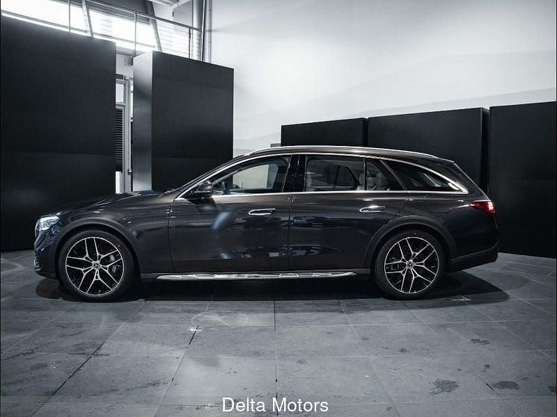 Nuova Mercedes E300 Premium 197 CV (144 kW) 2025 Grigio Station wagon