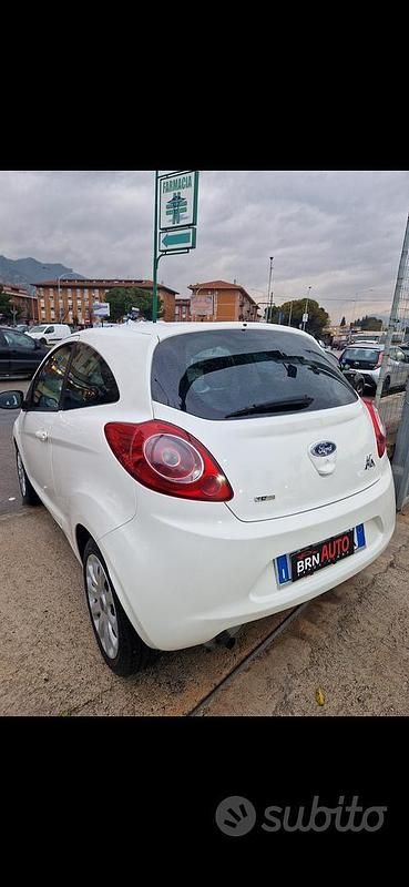 Usata Ford Ka 75 CV (55 kW) 2011 Bianco Utilitaria