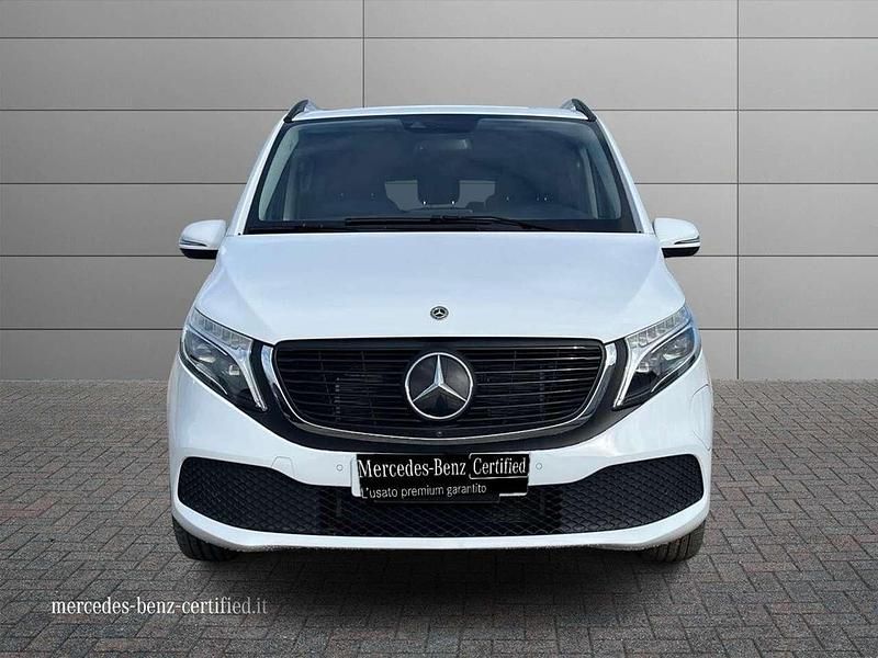 Begagnad Mercedes EQV300 150 kW (204 HK) 2020 Vit Minibuss