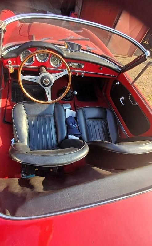 Usado Alfa Romeo Giulia Spider 90 CV (66 kW) 1964 Rojo Descapotable