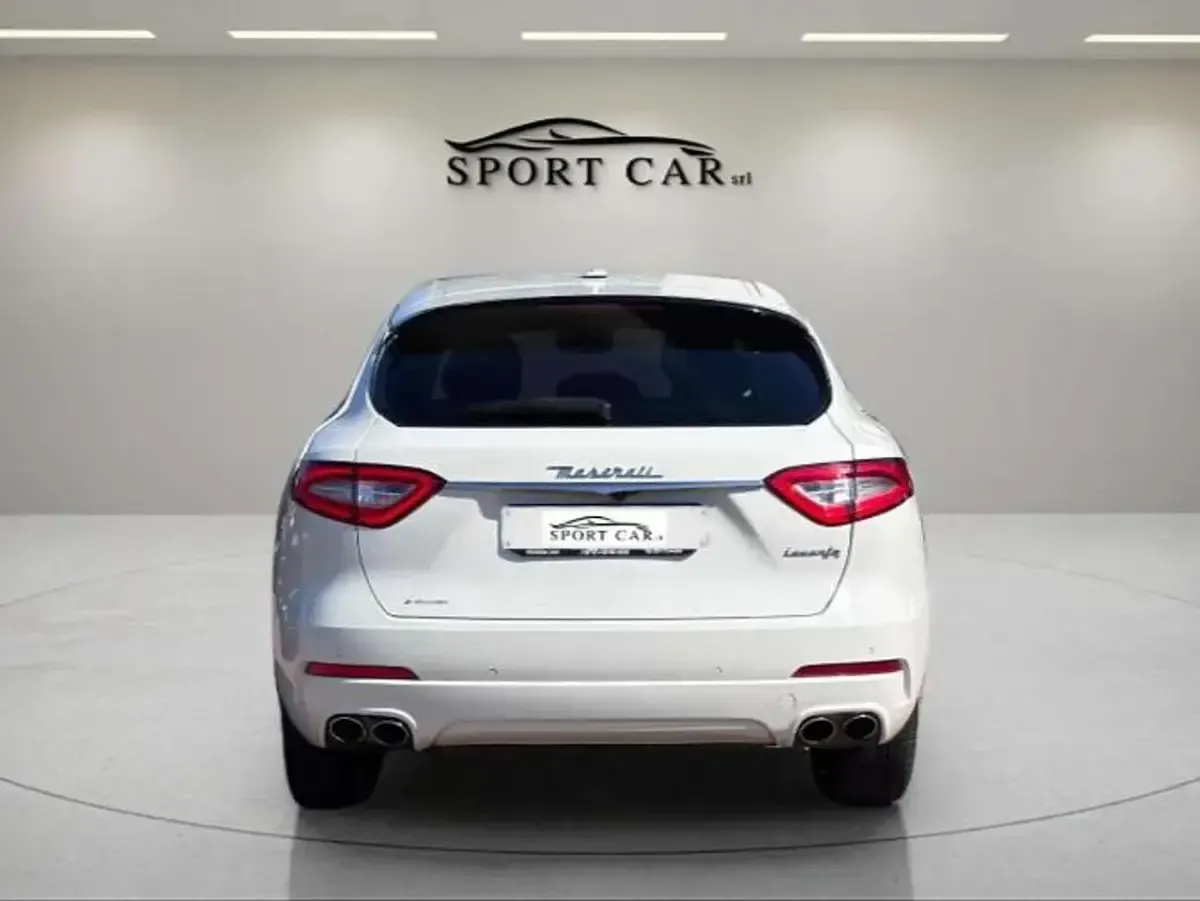 Usata Maserati Levante 275 CV (202 kW) 2017 Bianco SUV